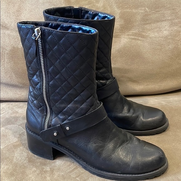 Halogen Quilted Black Leather Boots with Zipper 8M - Picture 2 of 7